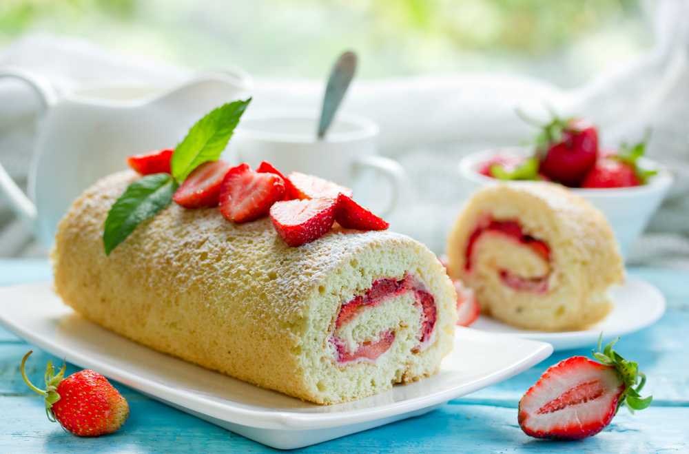 Strawberries & Cream Cake Roll